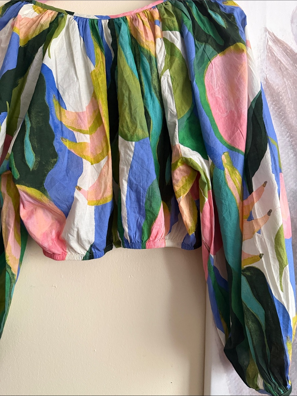 H&M Colorful Abstract Print Off-Shoulder Balloon Sleeve Crop Top - Picture 5 of 5